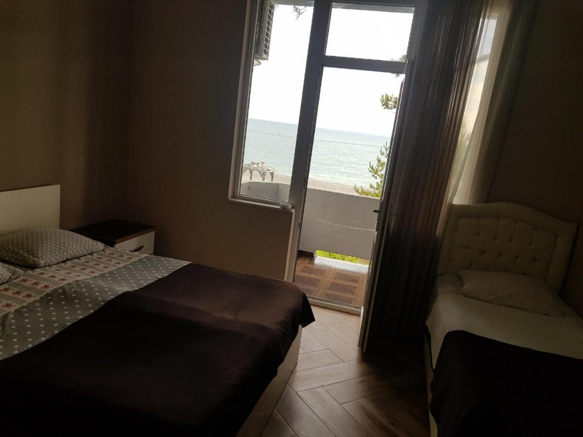 Midia Guest House Кобулети Екстериор снимка