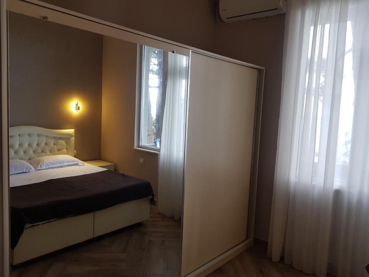 Midia Guest House Кобулети Екстериор снимка