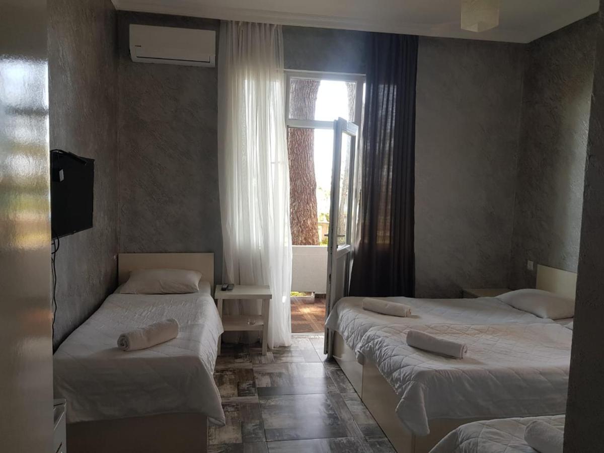 Midia Guest House Кобулети Екстериор снимка