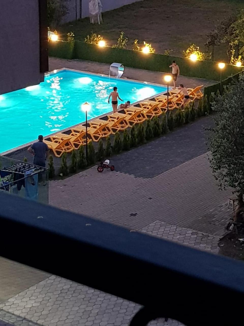 Midia Guest House Кобулети Екстериор снимка